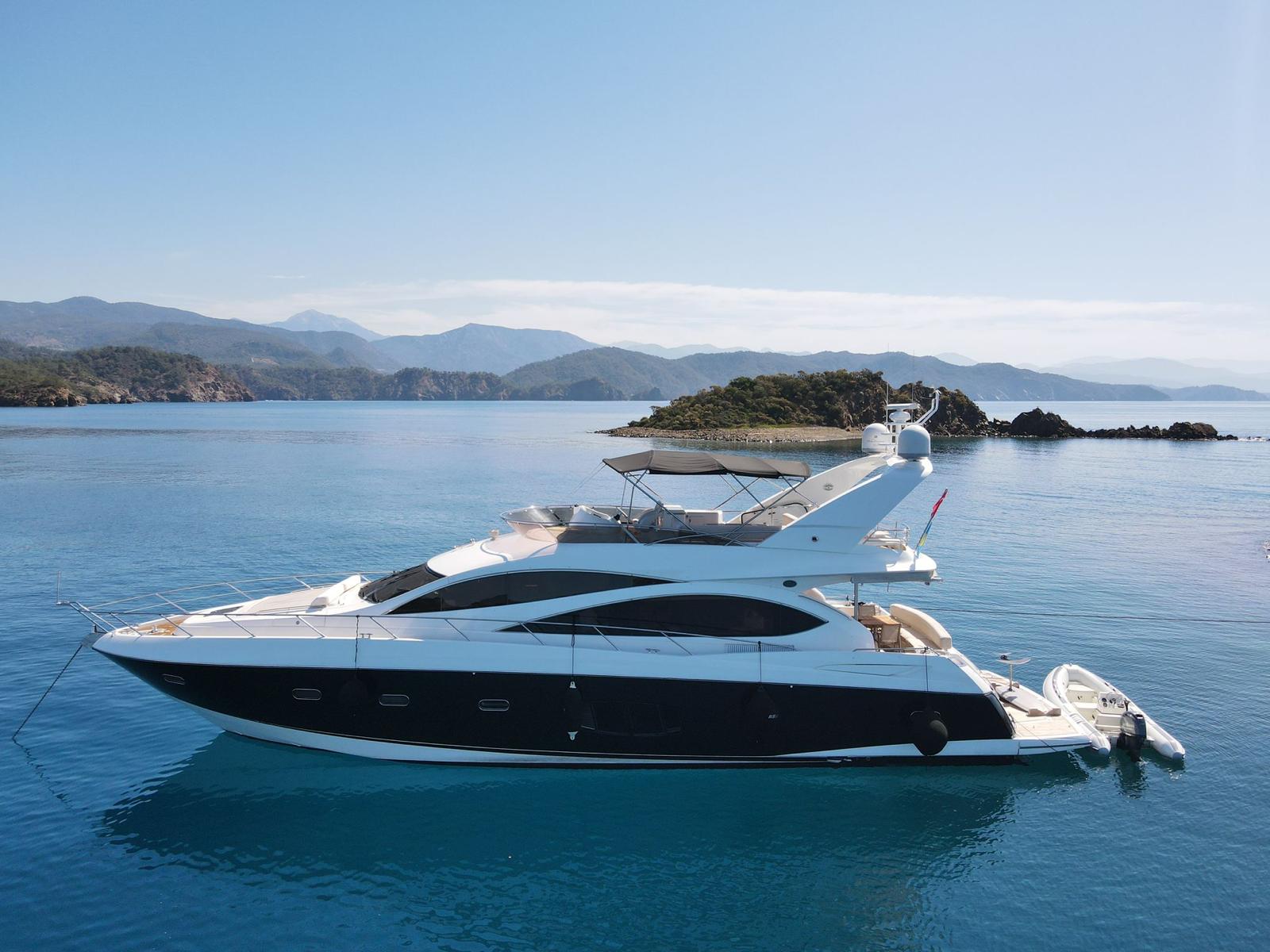Göcek VIP yat charter Sunseeker 80