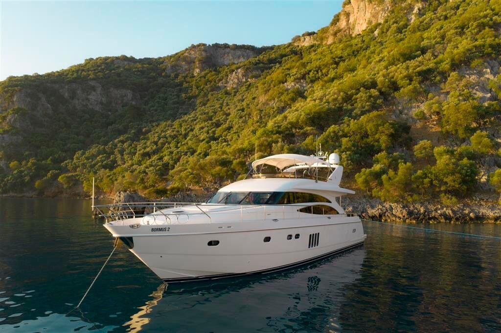 Göcek VIP yat charter Princess 21M